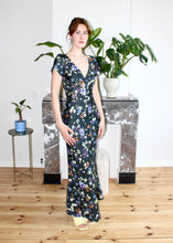 Load image into Gallery viewer, Celine short sleeve maxi dress black floral
