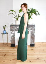 Load image into Gallery viewer, Amelia top forest green linen
