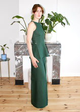 Load image into Gallery viewer, Amelia top forest green linen
