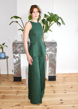 Load image into Gallery viewer, Amelia top forest green linen
