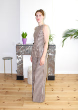 Load image into Gallery viewer, Amelia top brown stripe

