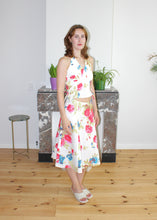 Load image into Gallery viewer, Chloe skirt floral linen
