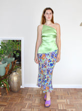 Load image into Gallery viewer, Portia top green silk
