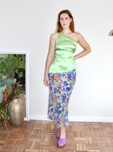 Load image into Gallery viewer, Portia top green silk
