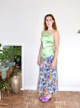 Load image into Gallery viewer, Portia top green silk
