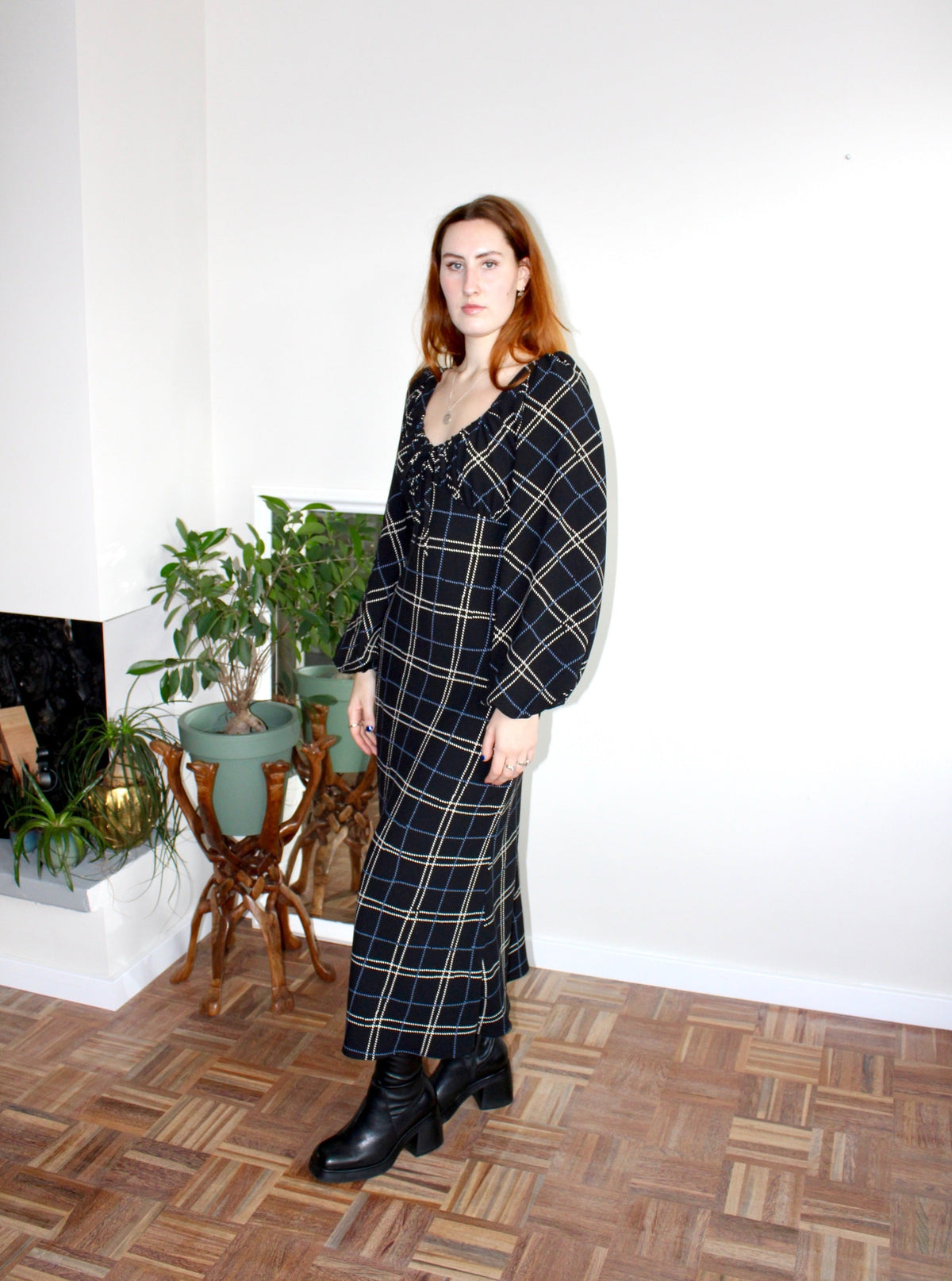 Sample - Lara dress black plaid