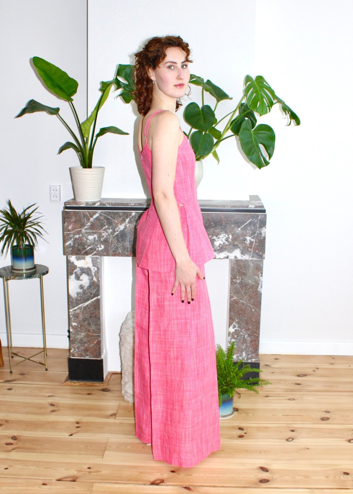 Amelia low neckline top pink linen - Luci's Lemons