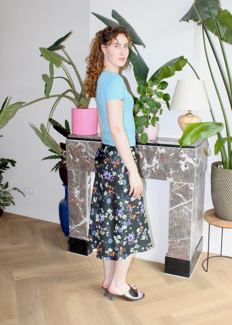 Bias skirt - Black floral - S, M - Luci's Lemons