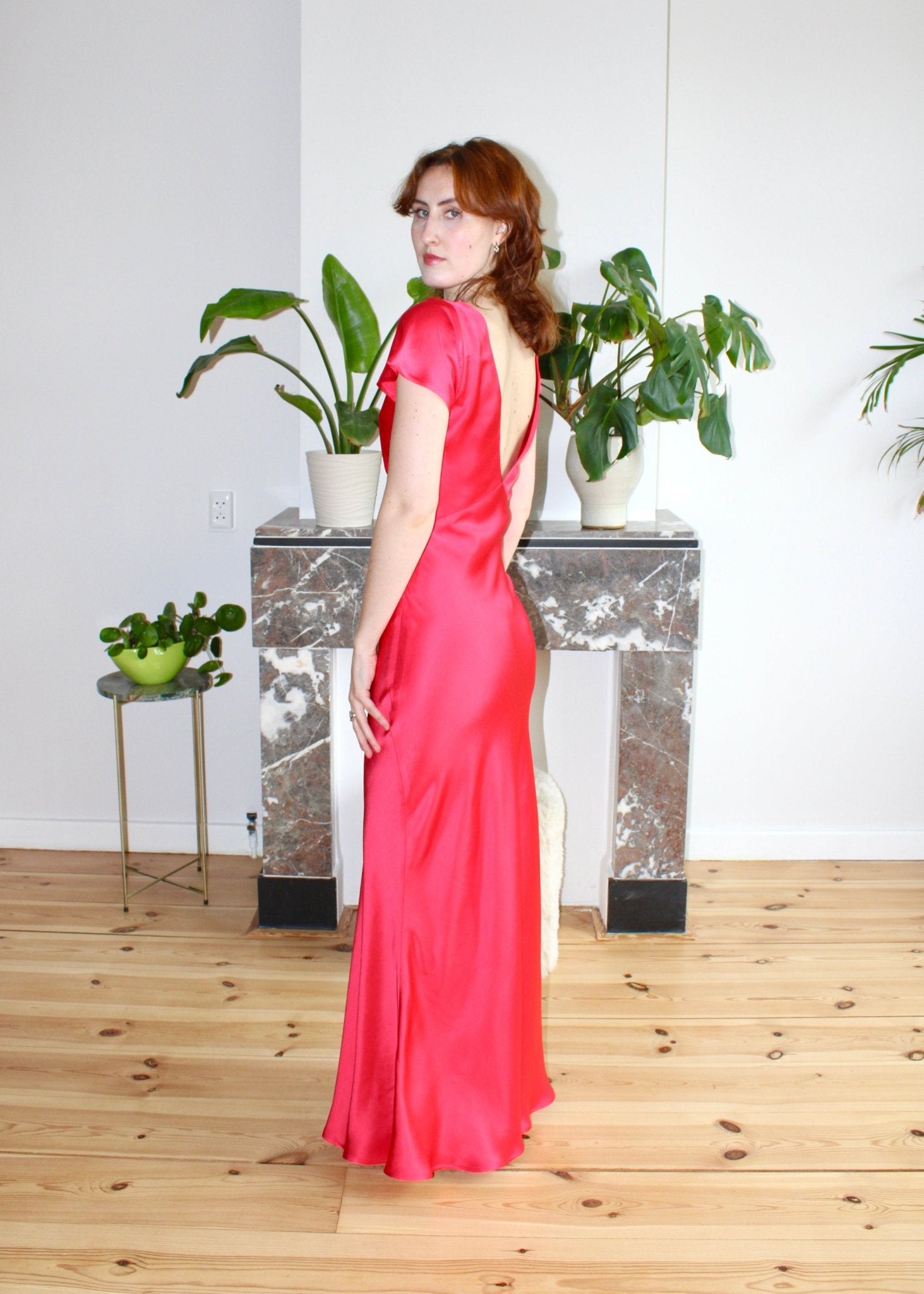 Celine short sleeve maxi dress Raspberry satin - Luci's Lemons
