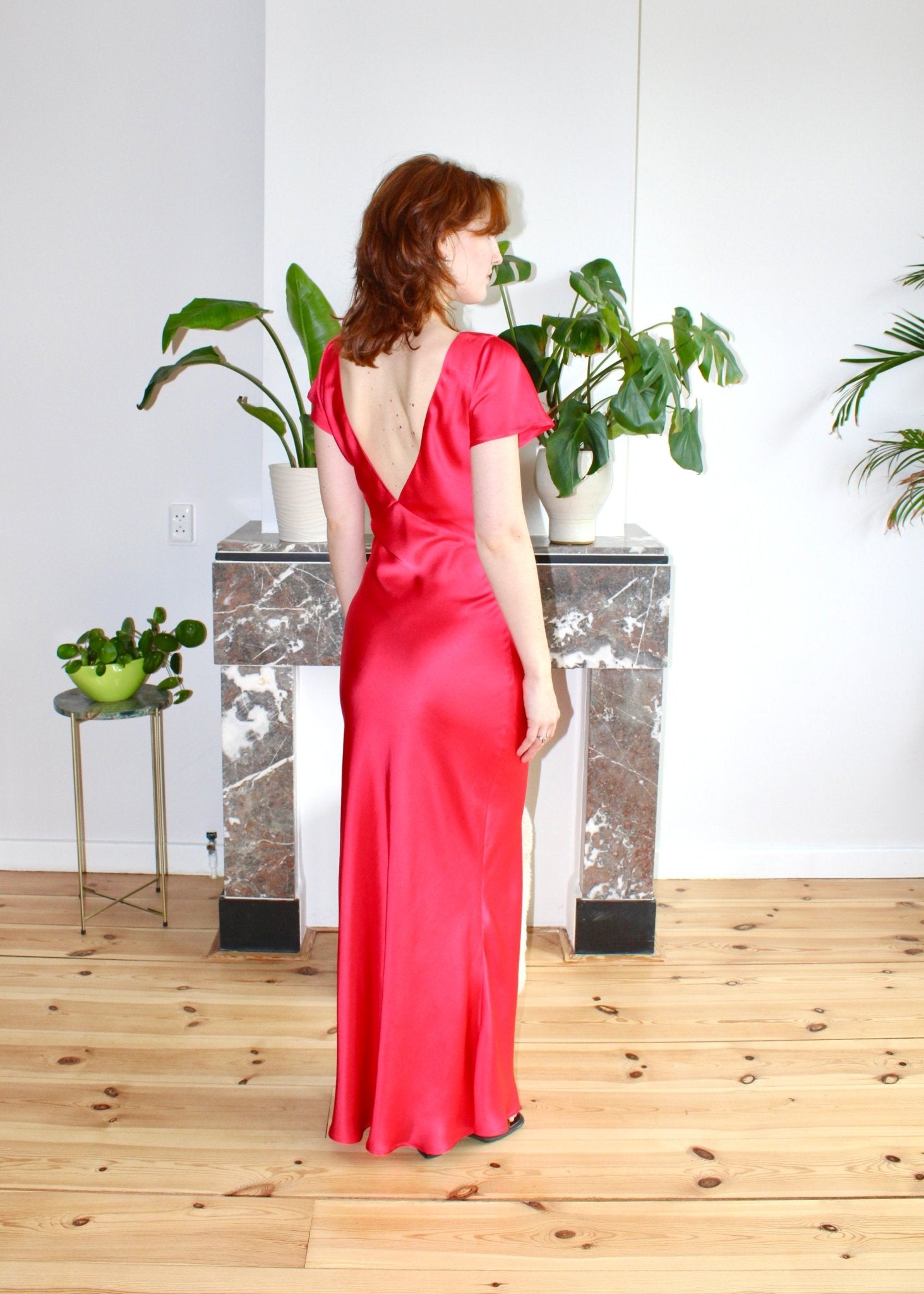 Celine short sleeve maxi dress Raspberry satin - Luci's Lemons
