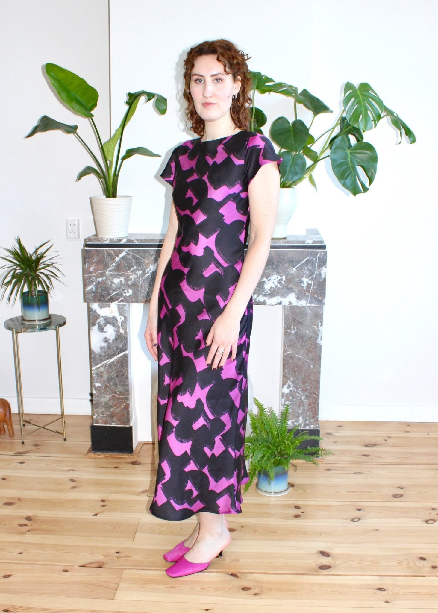 Margo midi dress pink and black print - Luci's Lemons