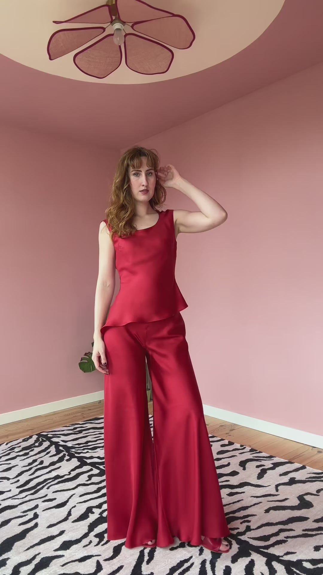 Marilyn top red silk