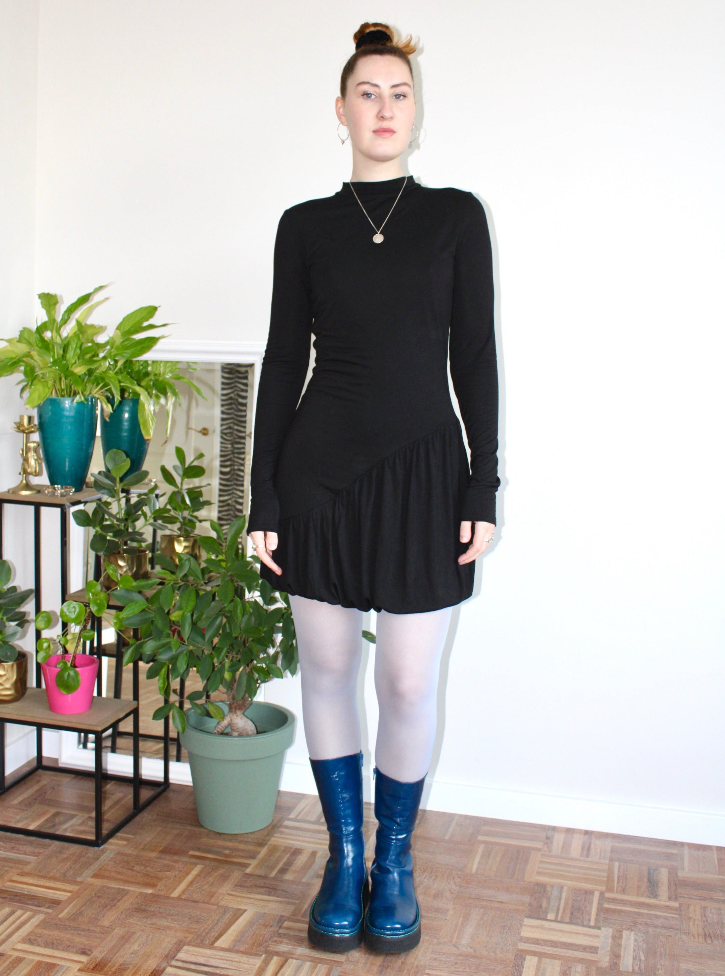 Sample  - Delilah dress black